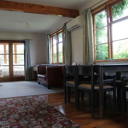 Villa Batch With A View Te Anau Esterno foto