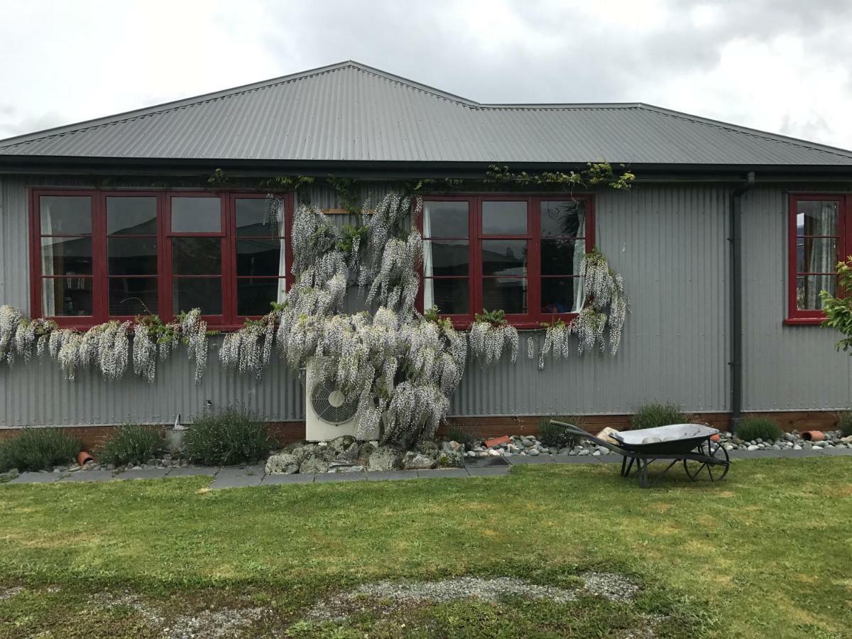 Villa Batch With A View Te Anau Esterno foto